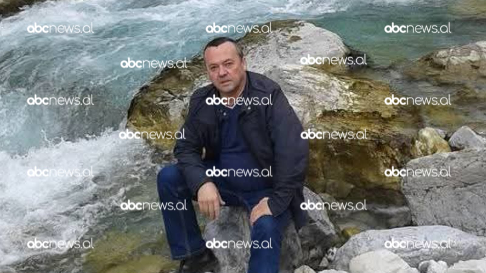 Tritoli në makinën e policit të Kriminalistikës në Shkodër, shoqërohen disa persona