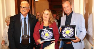 Çmim ndërkombëtar gazetarit Artur Nura/ Nderohet në Itali për kontributin në forcimin e lidhjeve dypalëshe