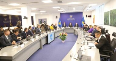 Beteja në Apel për ish-krerët e UÇK/ Qeveria e Kosovës formon grupe pune, kryesohet nga Konjufca