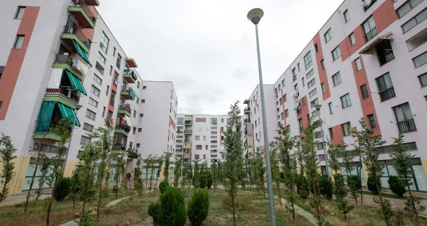 Foto nga burimi: Strehim social për shtresat më në nevojë/ Ligji i ri, përparësi familjet me të ardhura të ulëta dhe të rinjtë deri në 29 vjeç