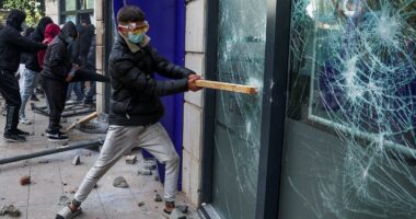 Bankat i kthehen gradualisht normalitetit, mbyllur vetëm degët e dëmtuara