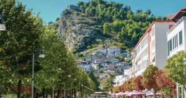 Rekord, 10.7 milionë turistë/ INSTAT: Shqipëria priti rreth 5 përqind më shumë vizitorë në periudhën janar-shtator