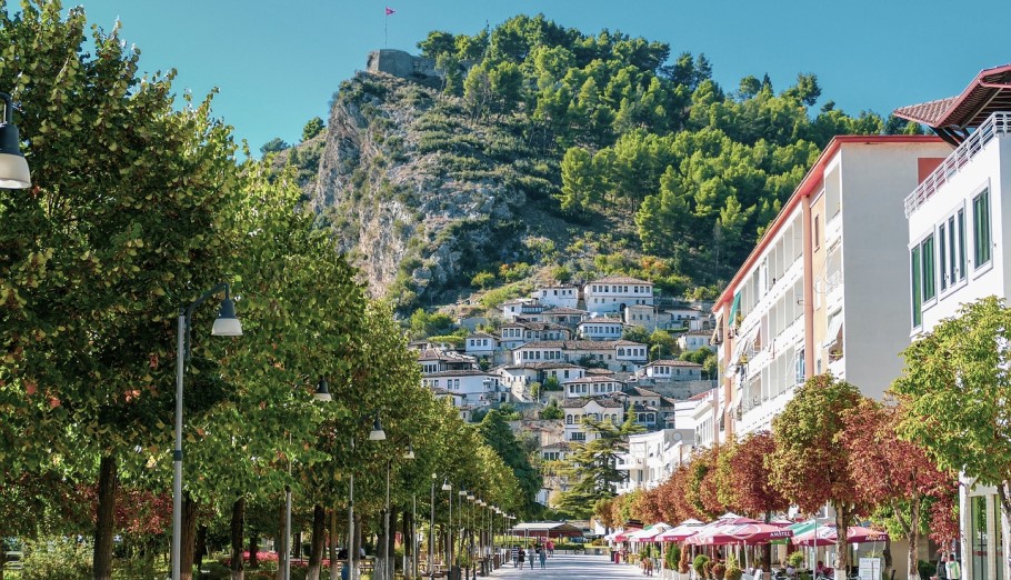 Rekord  10 7 milionë turistë  INSTAT  Shqipëria priti rreth 5 përqind më shumë vizitorë në periudhën janar shtator