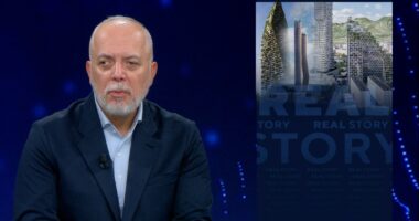 Kulla e orës dhe ora e kullave  –  nga Sokol Balla
