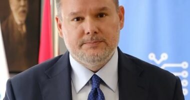 Demo vizitë tek IdentiTek: Ulje të tarifave për dokumentet e identitetit për kategoritë në nevojë, shërbim më i thjeshtë e afër qytetarit