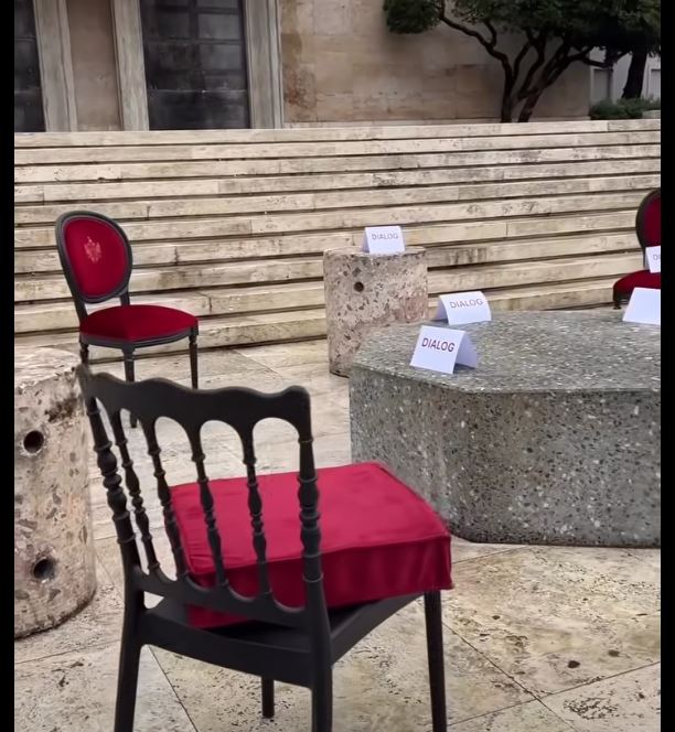 Rama ndan videon, fton sërish protestuesit në dialog