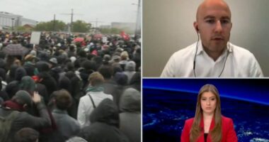 Protestat në Francë, pa maska dhe pa dhunë/ Krisafi: Reflektim i së majtës ekstreme, Le Pen favorite për zgjedhjet presidenciale