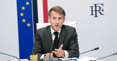 Macron paralajmëron ndalimin e protestave në Francë, shtohen masat e sigurisë pas trazirave të dhunshme