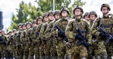 Estonia zhvendos trupat pranë kufirit me Rusinë