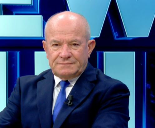  Berisha zhduku Remzi Hoxhën  i zbuloi lidhjet me Serbinë   Meçe  Në qeverisjen e tij  SHISH ka qenë simbol i tmerrit