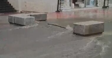 VIDEO/ Reshje të dendura shiu, prezencë uji në disa rrugë të Vlorës