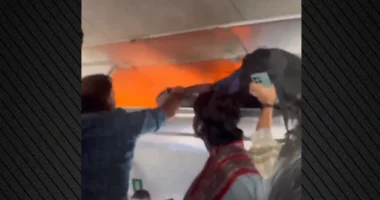 Panik në fluturim/ Zjarri detyron avionin të bëjë ulje emergjente në Indi