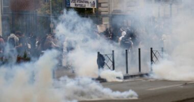 Protestat studentore në Francë/ Mbi 600 të arrestuar, plagosen 80 policë