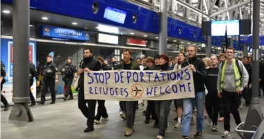 VIDEO/ Protesta në aeroportet gjermane kundër deportimeve të azilkërkuesve