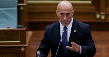 Haradinaj nga Kuvendi i bën thirrje Kurtit: Kthehu ta votojmë ligjin
