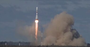 Drojë për luftë hapësinore: Sateliti ushtarak rus i afrohet njërit që përdoret nga Ukraina