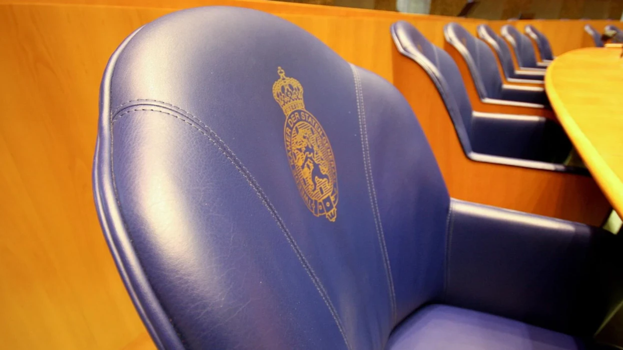 Foto nga burimi: Pothuajse gjysma e ligjvënësve holandezë përdorën tekst të gjeneruar nga IA në fjalimet parlamentare