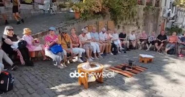 Kafeja e gurit, rituali mesjetar i Gjirokastrës/ Flet Lubjana Baho, sekretet e përgatitjes dhe proceset për kafe cilësore