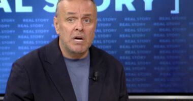 “Në Serbi, 300 mijë protestues nuk thyen një xham. Ky është leksion demokracie”, Karamuço: Duan ndryshim qeverie? Të organizohen!