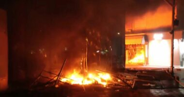 Protesta e dhunshme, 14 efektivë të plagosur/ Policia e Shtetit përsërit apelin: Distancohuni menjëherë nga dhuna