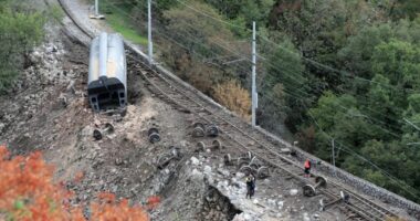 Del nga shinat treni me mallra në Kroaci