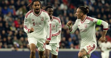 Liverpool feston vetëm në Champions/ Të kuqtë tregojnë fytyrë tjetër në konkurrimet europiane