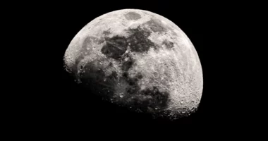 NASA përgatit tre misione në Hënë, në kërkim të të dhënave për një prani të ardhshme njerëzore
