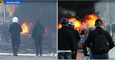 Sërish përplasje në protestë/ Një makinë në flakë në Bulevard