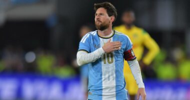Messi, lamtumirë me gol/ Legjenda e futbollit luajti ndeshjen e fundit me Argjentinën