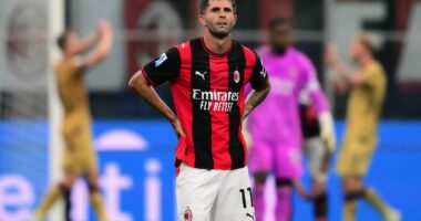 Milan provon “ferrin” në shtëpi/ Kuqezinjtë u mposhtën në “San Siro”, Bologna ia doli 4-2