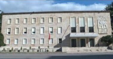 Qeveria emëron dy zëvendësministra të rinj, Anila Rexha te Shëndetësia dhe Kevin Bufi te Ministria e Jashtme