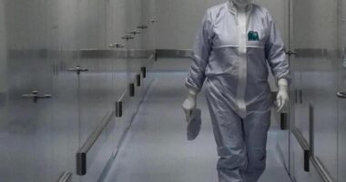 Dyshimi për një shpërthim të murtajës pneumonike në Rusi/ BE monitoron nga afër situatën, 200 persona nën kontroll