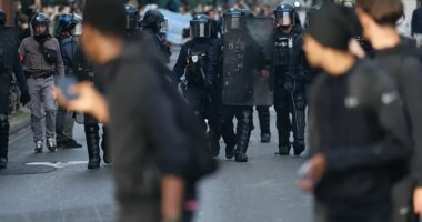 Protestat e nxënësve përshkallëzohen në Francë, mbyllen deri në 500 shkolla