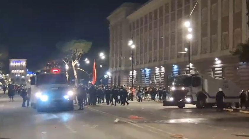Protesta/ Ministria e Shëndetësisë: Tre të lënduar në total këtë të diel