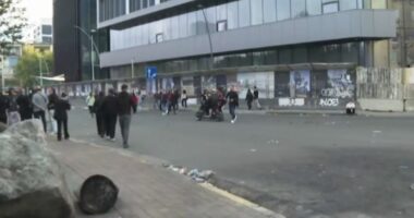 Protesta e dhunshme/ Ministria e Shëndetësisë: 14 persona të lënduar, mes tyre 8 efektivë e 2 të mitur