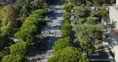Dita e gjashtë e protestës/ Policia shtyn protestuesit drejt bulevardit