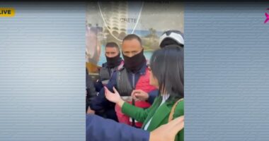 Ish-kandidatja e Berishës, me bombola shpërthyese/ Ilirjana Kurçana mes të miturve në protestë, i nxit për dhunë
