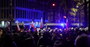 Poloni, pezullohet kreu i Kushtetueses/ Proteston opozita, kryeministri: Duam pavarësinë e gjyqësorit