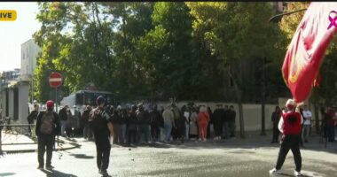 Dita e katërt e protestës/ Deri tani ecje, shumë pak dhunë