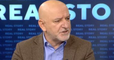 “Mbyllja e kapitujve, Shqipëria të përfitojë nga procesi”/ Bejko: Protesta në Tiranë? Shoqëria po reagon, kjo është demokratike