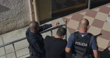 I ekstraduar nga SHBA, Sokol Hoxha kërkon shuarjen e dënimit për vrasjen e vëllezërve Banaj