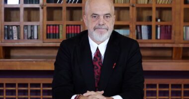“Ngrejmë Byronë e kontrollit të specializuar të të ardhurave”, Rama: Heqim taksën e qarkullimit të naftës, ulet çmimi me 32 lekë në pompë