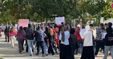 Përpjekje për protesta në rrethe/ Bojkote të pjesshme, thyhen xhama në Korçë e Shkodër