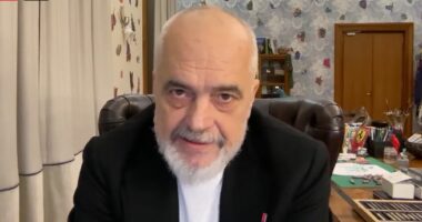 “Thonë do vijnë çifutët në Vlorë”/ Rama: Marrëzira. Qershia mbi tortë, se në protestë ka ushtarë serbë