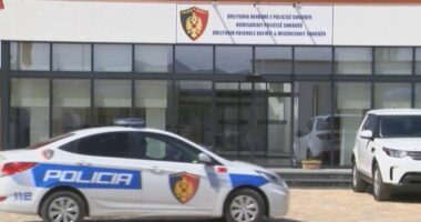 Vau i Dejës/ Dhunoi bashkëshorten në prani të fëmijëve të mitur, arrestohet 47-vjeçari, i gjenden 140 fishekë në banesë