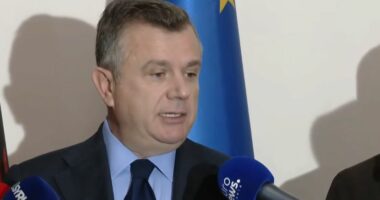 Protesta e dhunshme/ Balla: Më shumë policë se protestues të lënduar, të miturit të mos përdoren mish për top