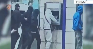 Tentoi të vidhte bankomatin në qendër të Tiranës, ndalohet 15 vjeçari