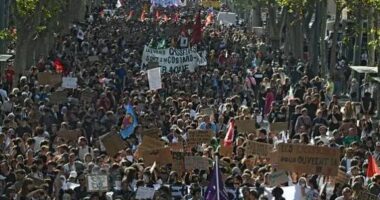 Protestat e të rinjve paralizojnë Francën, mbi 1800 shkolla të bllokuara dhe të mbyllura