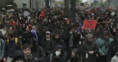 Protestat në Francë, pa maska dhe pa dhunë/ Macron paralajmëroi ndërhyrjen e ushtrisë