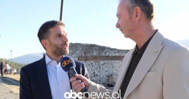 Berati, urë lidhëse me arbëreshët/ Vera bashkon Shqipërinë dhe Italinë